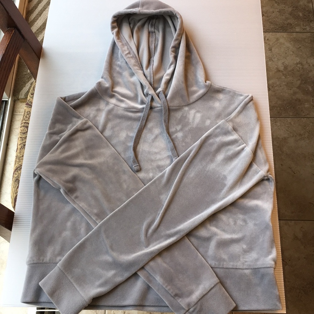 “So” Hooded Crop Top